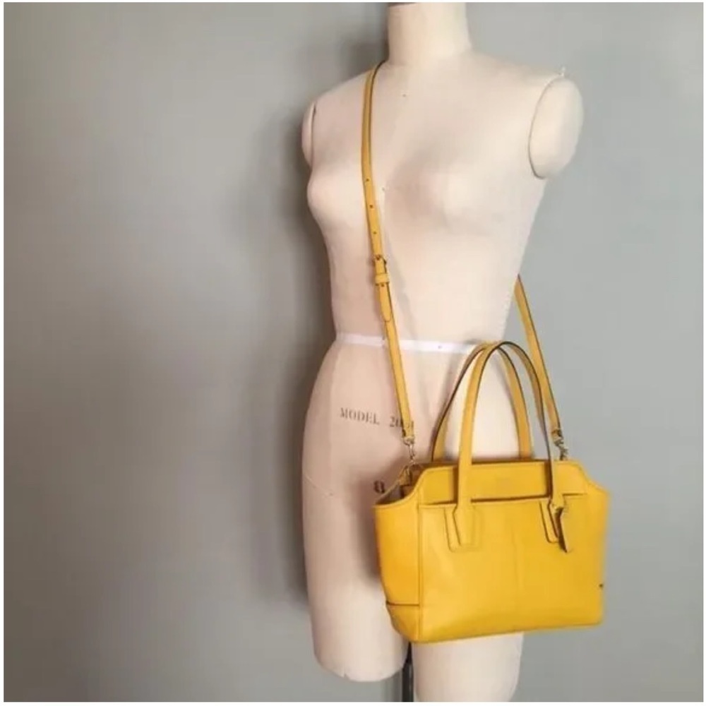 Coach Crossbody Taylor Bette Mini Sunflower Yellow Leather Tote